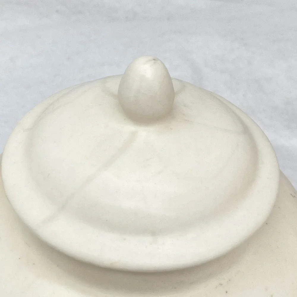 VTG White Peacock Bird Tea Pot Ceramic Decorative Jar 1983 EB 83 9in